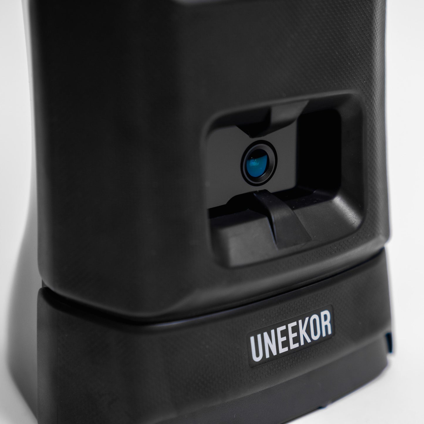 Uneekor Eye Mini Launch Monitor