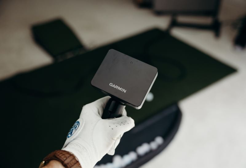 Garmin Approach R10 Retractable Golf Simulator Package