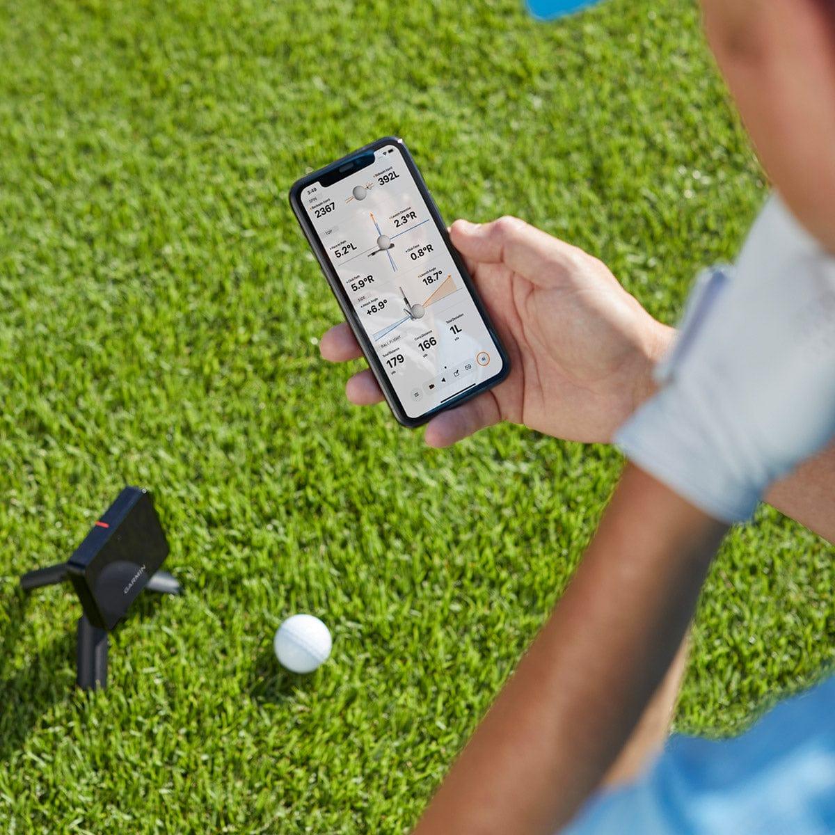 Garmin Approach R10 Retractable Golf Simulator Package
