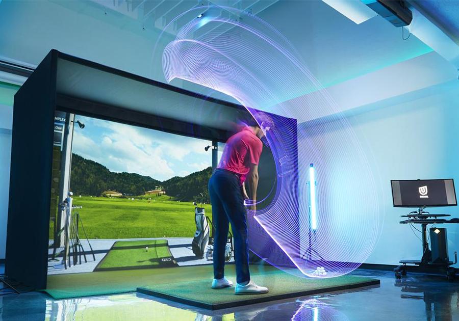 Uneekor EYE XR PerfectBay Golf Simulator Package