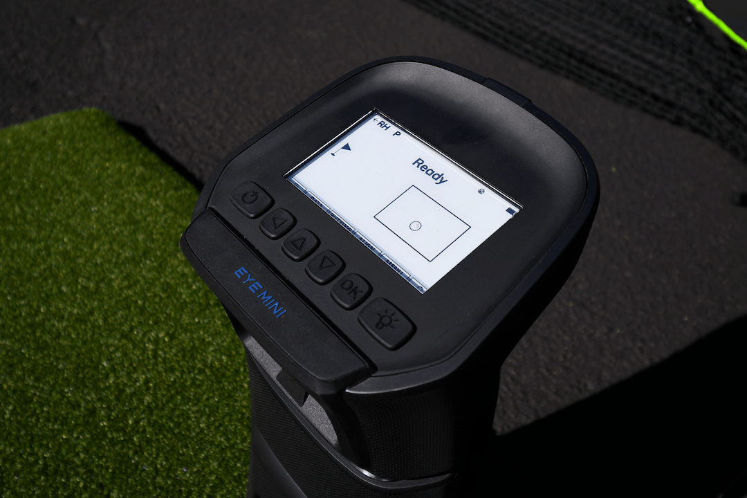 Uneekor EYE MINI Retractable Golf Simulator Package